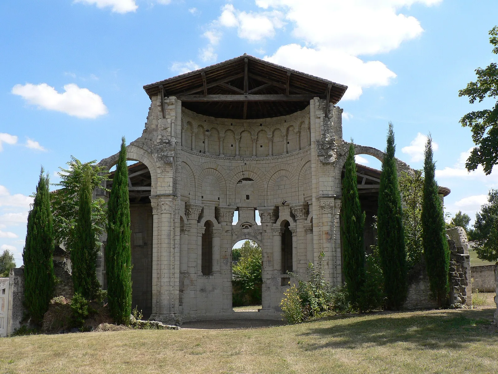 prieuré Saint-Léonard