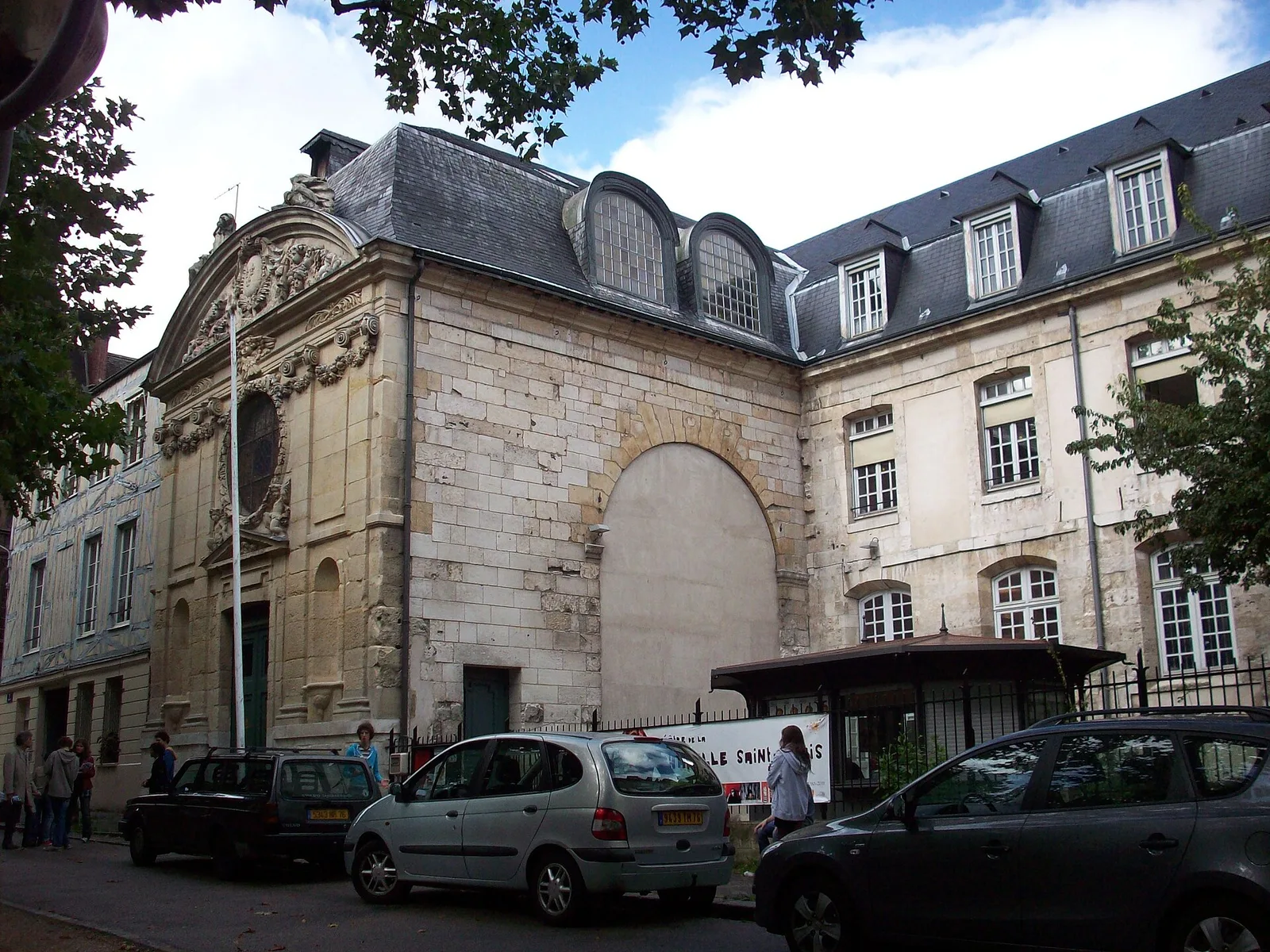 prieuré Saint-Louis-de-la-Rougemare