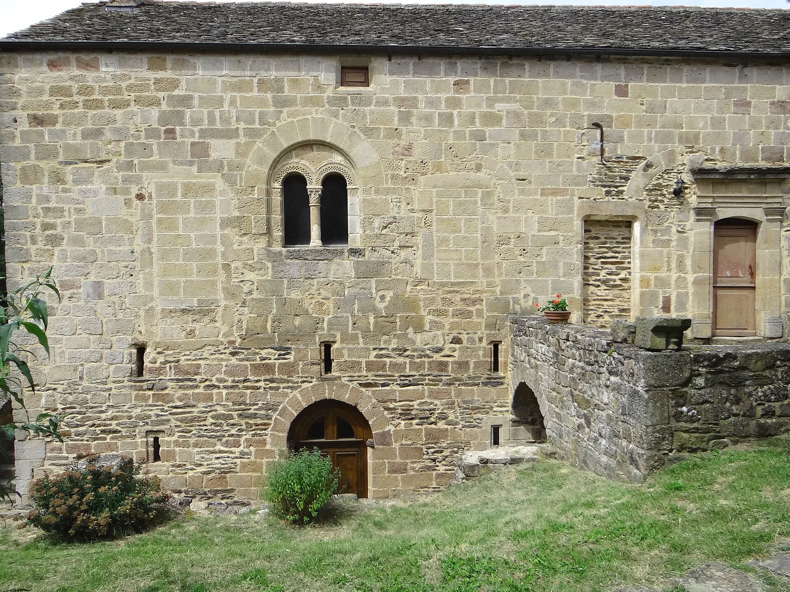 prieuré Saint-Michel de Castelnau-Pégayrols