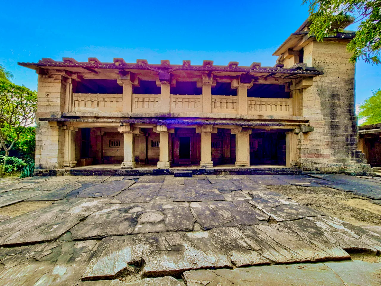 Ranod Hindu monastery, Shivpuri district