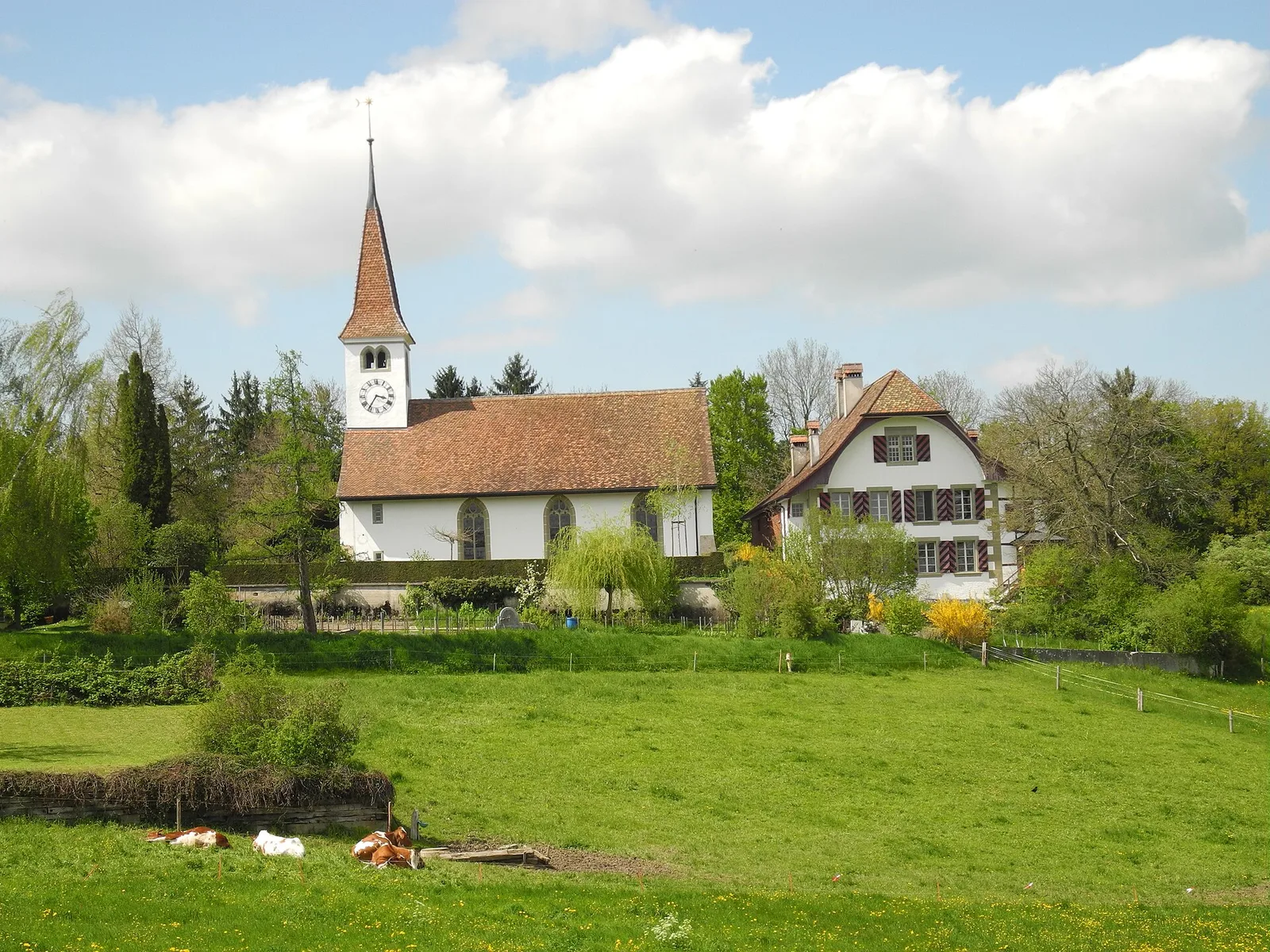 reformed church with clergy house and oven house