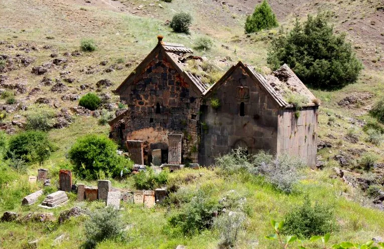 Surb Sion Monastery, Herher
