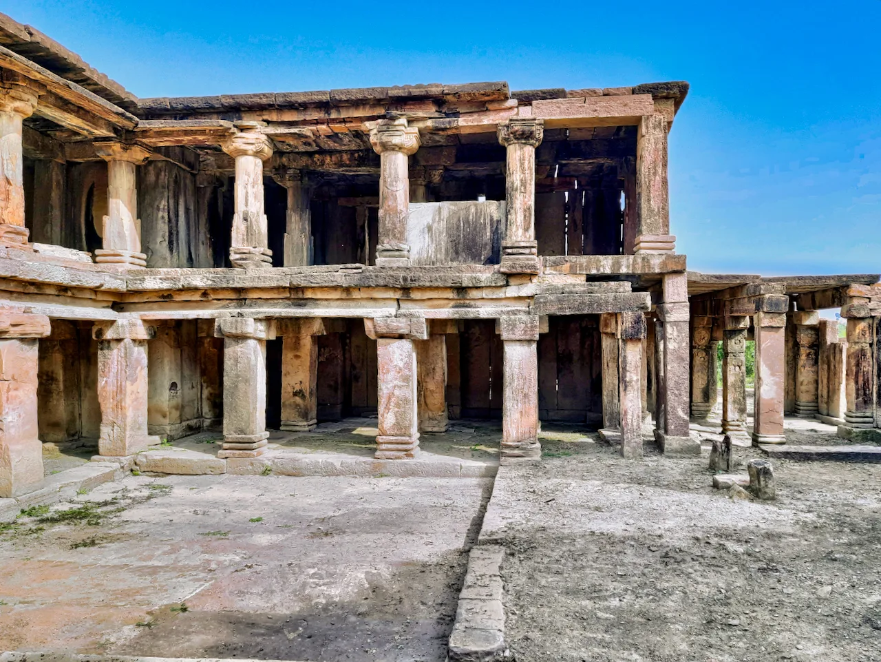 Terahi Hindu monastery and temples