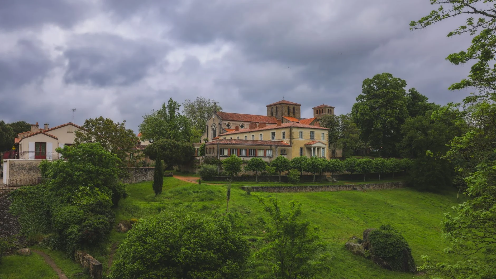 À la découverte des cloîtres d'abbaye